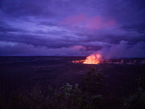 Halemaʻumaʻu Crater by Kayateia, OnePlus One DNG + Lightroom