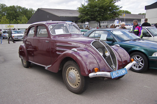 Peugeot 302 Berline 1937 (5627)
