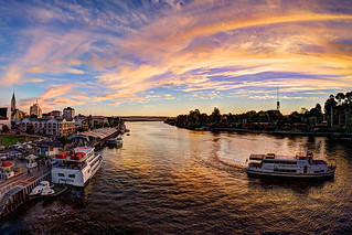 Flickr photo: Boats on the Valdivia River