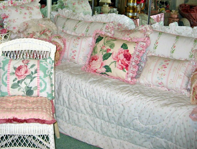 Shabby & Chic Daybed