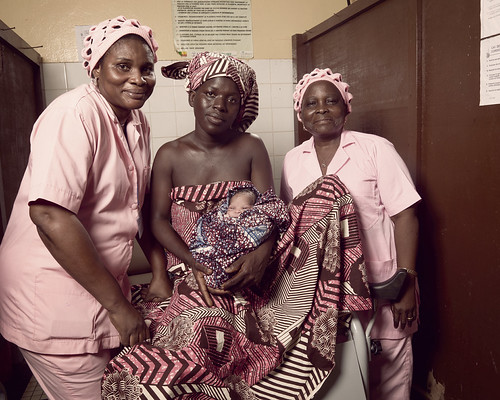 blanche-and-pulch-rie-are-midwives-at-a-hospital-in-benin-flickr