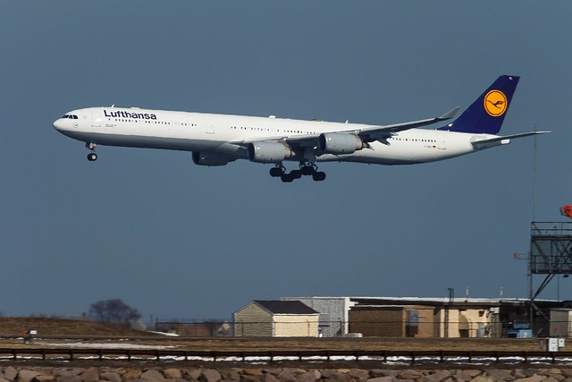 Deutsche Lufthansa AG, D-AIHL, 2004 Airbus A430-642, MSN 583, 