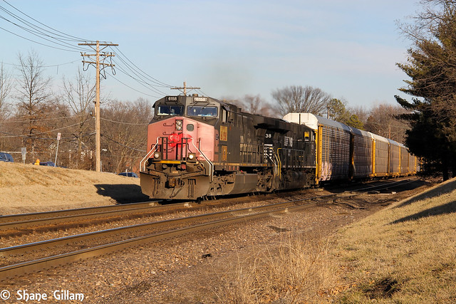 Up 6158 leads a WB rack down the Jeff City Sub.