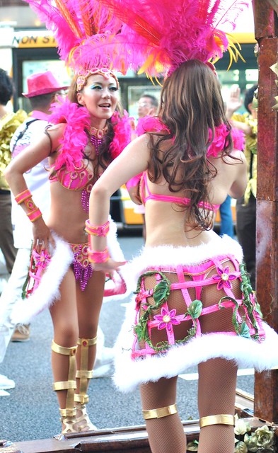 Japanese Samba Girls see eye to eye