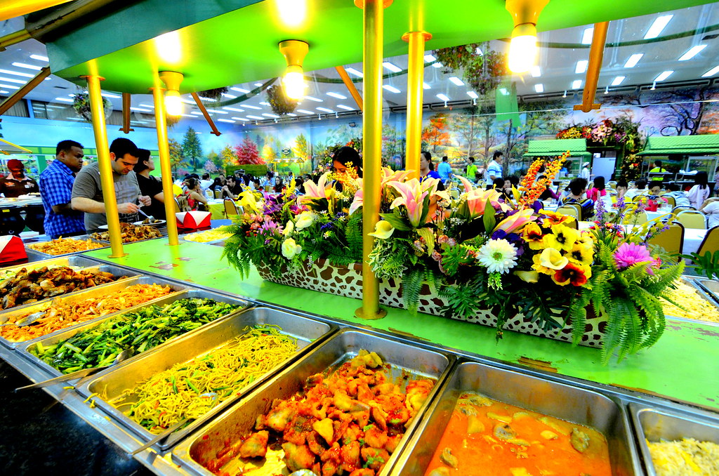 Thai food buffet at Safari World Bangkok | Ashley Monteiro | Flickr