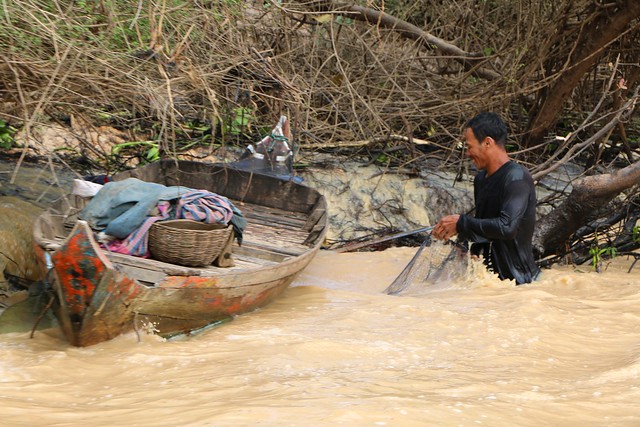 Fishermen of Tonlé Sap. Cambodia