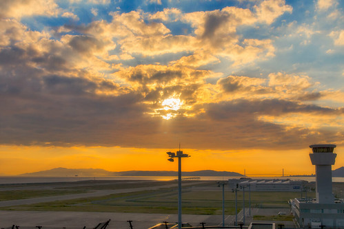 sunset japan airport kobe 日本 神戸 夕焼け ukb 兵庫県 空港 kobeairport 神戸市 神戸空港 rjbe