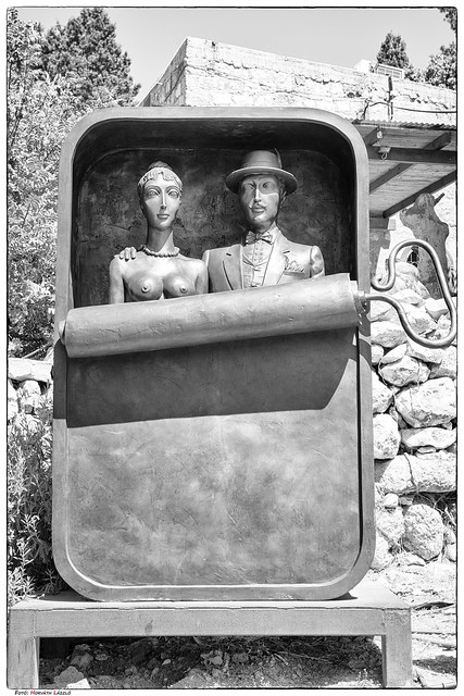 Lovers in the box of sardines (Benjamin Levy)