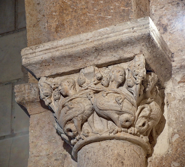 Oquillas (Burgos). Iglesia de San Cipriano. Capitel norte del arco triunfal
