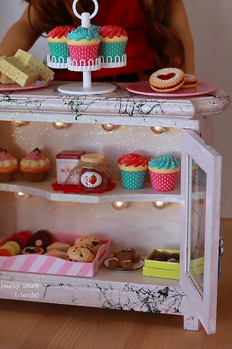 DIY Lighted Bakery Case | by steph6468