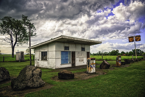 blackandwhite landscape australia hdr abandonedpetrolstation nikon610