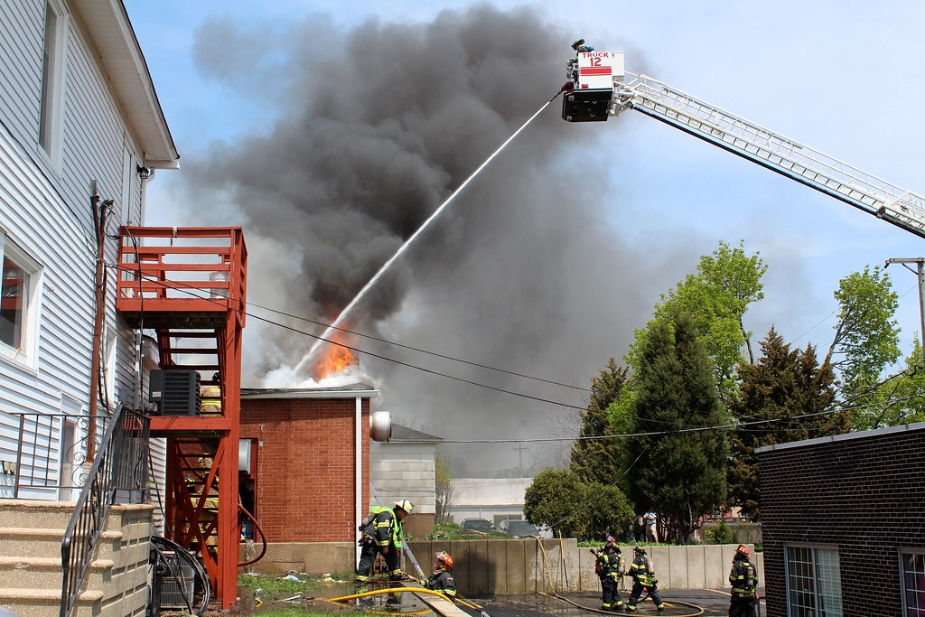 McHenry Structure Fire 5/11/14 | Flickr