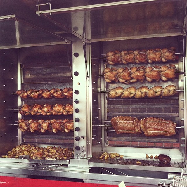 Looks yummy! @RoliRotiGourmet at #DalyCity Farmers Market on Thursday. #foodspotting #chicken