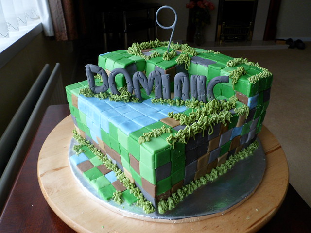 Minecraft Cake.