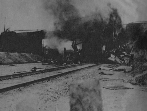 皇姑屯事件－张作霖的8号座车被炸后还冒着浓烟 1928 Huanggutun Incident