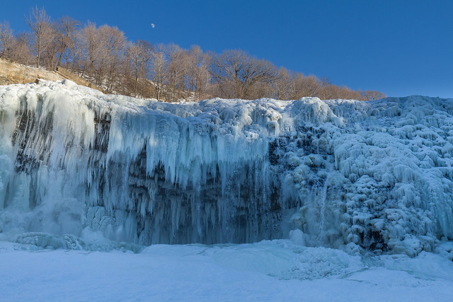 Lower Falls: Frozen