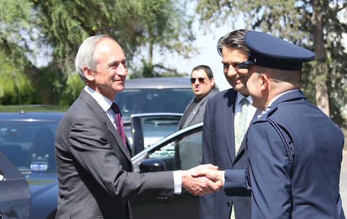HC Matthew Kidd | High Commissioner Matthew Kidd presents hi… | Flickr