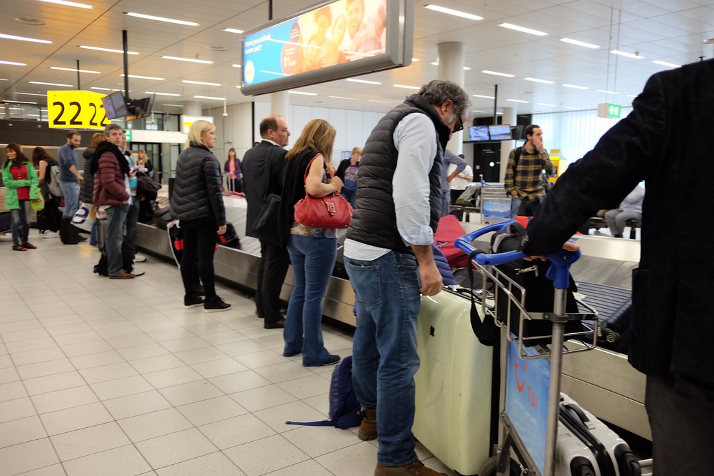 Niederlande: Großes Chaos am Flughafen Schiphol: „Klaus Schwab verlangt weniger Flüge und Ministerin führt es aus“.