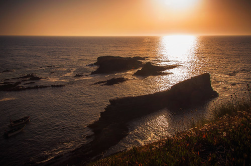Almograve by Rui Pedro Vieira, <b>Odemira, Portugal.</b>
Magnificent rock formations and shale cliffs next to the small fishing po