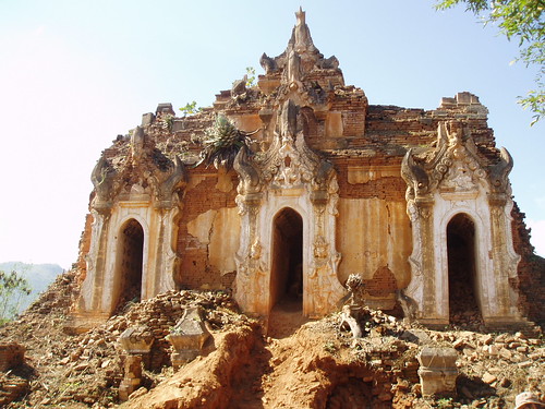 temple ruins burma buddhist myanmar inlelake inle indein shweindeinpagoda