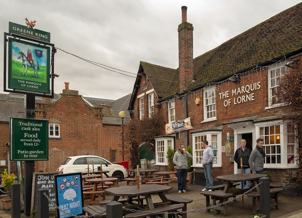Stevenage Old Town (The Marquis of Lorne Pub) (Sony A99 & 28-70mm)