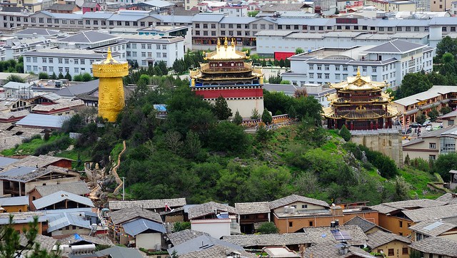 Dokar Dzong monastery in Sangri La, Tibet 2015