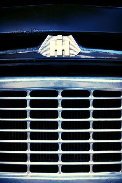 292/365 Grill #car #vehicle #badge #grill #graphic #vintage #pickup #international #truck #photoaday