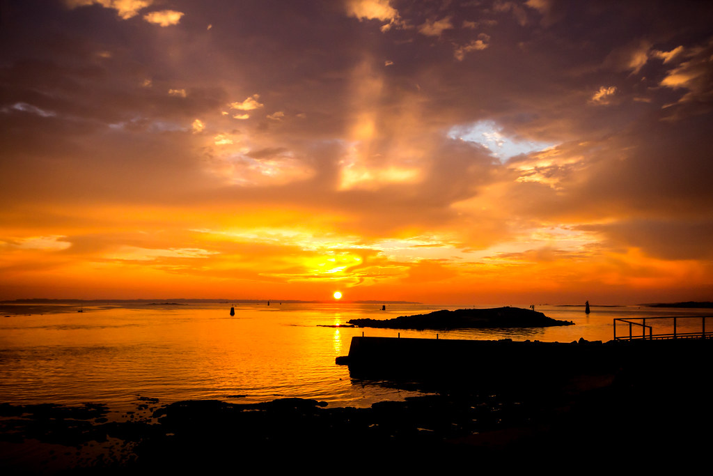 Port-Louis, Coucher de soleil sur l'îlot Souris ., Patrick le Mouillour