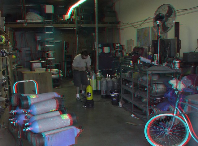 SCUBA Tank Inspection - Fuji W1 - 3D stereo red-cyan anaglyph