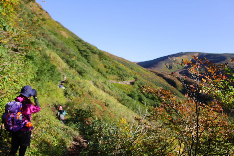 紅葉の月山