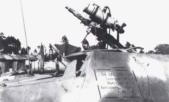 Sd.Kfz.251/20 a 60cm  nachtsichtgerät