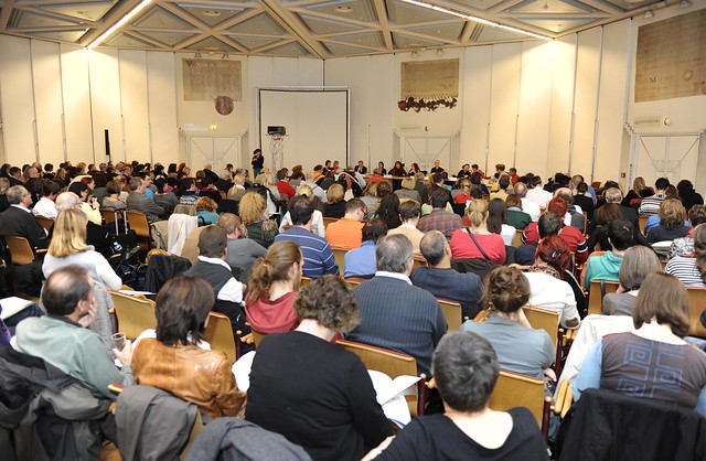 Mehr als 300 Personen beim Monitoringausschuss am 7.11.2013