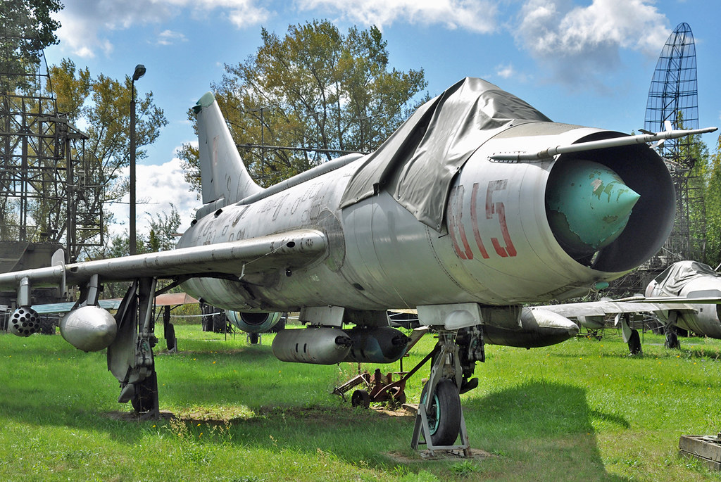 SUKHOI Su-7 BKL FITTER A 1/48 SMER LIMI.EDIT POLISH, CZECHOSLOVAK & SOVIET MKGS 