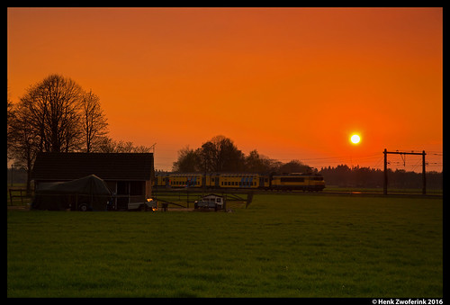sunset train zonsondergang ns gemeente alstom 1740 henk 1700 spoorwegen holten nsr nederlandse ddar rijssen zwoferink