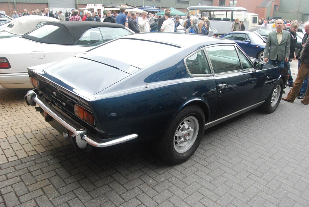 Aston Martin V8 Vantage 1977