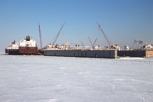 winter boat ship lakemichigan greatlakes laker freighter nikonf5 fujivelvia100film winterlayup nikkorafs28300mmf3556gedvr tetenalcolortece63bathkit