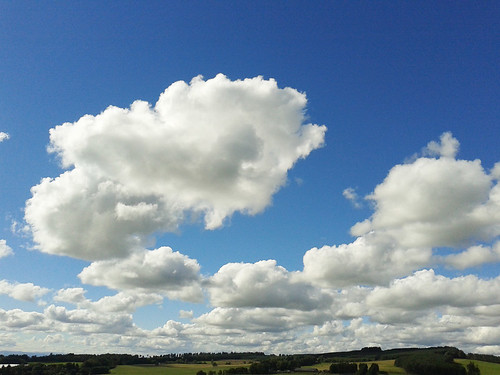 blue sky clouds scotland hill perthshire cumulus alyth