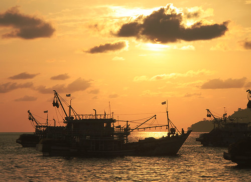Kota Kinabalu Sunset in Malaysia by ` Toshio ', The sunsets over the South China Sea in Kota Kinabalu in Sabah, Malaysia, are spectacular. The first