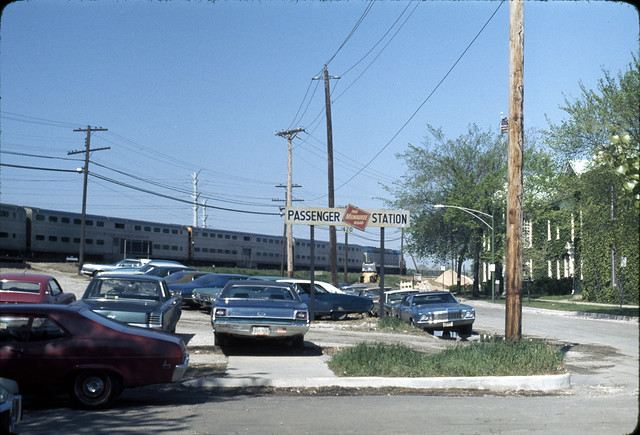 Parking at Western Avenue railroad station, Milwaukee Road Line