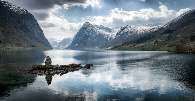 Kjøsnesfjord Calm