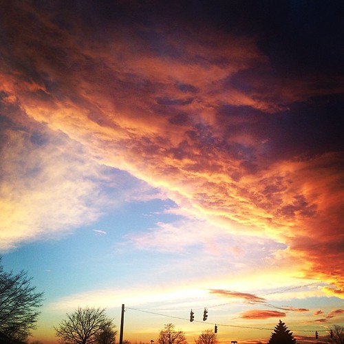 ❤️ sunsets are so beautiful ❤️ by Itsjessicadarlene, square lofi squareformat iphoneography instagramapp uploaded:by=instagram foursquare:venue=4b87e44cf