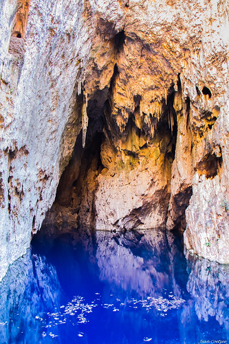 blue water canon landscape caves zimbabwe cave chinhoyi 650d 18135mm