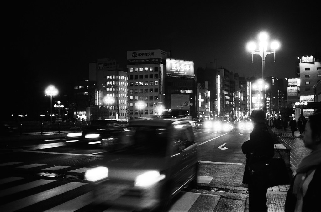 信号待ち (waiting for a traffic light) | kei*** | Flickr