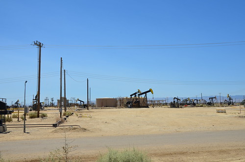california nikon oil drill oilfield losthills losthillsoilfield d7000