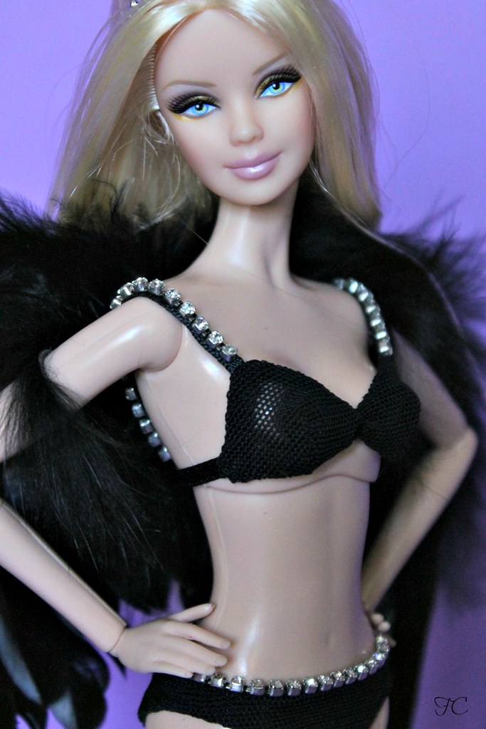 De schuld geven discretie Noord Amerika Barbie as a Victoria's Secret model | Model: Barbie basics 0… | Flickr