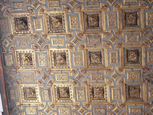 Wooden and gold-plated ceiling (beginning 17th century) - Church of Santa Maria di Costantinopoli in Naples