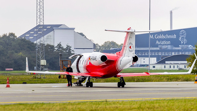 FAI_ Flight Ambulance International, Learjet 55, D-CAAE, 55-095, 18. october 2014_1