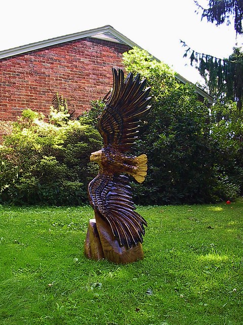 Chainsaw eagle wood carving by Randy Rupert 