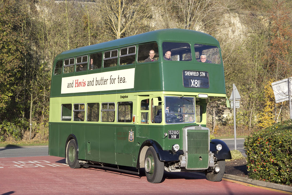 leeds-5280nw-lakeside-ensign-bus-x80-running-day-2014-flickr