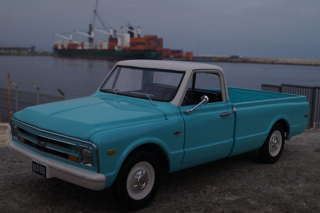 1968 Chevrolet C-10 diecast 1/25 made by First Gear